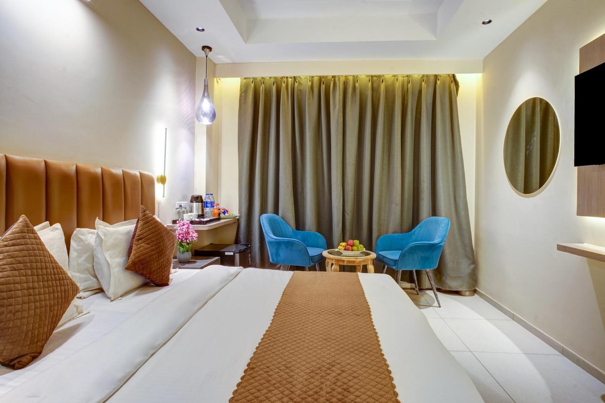 Rjk Stay - Sohna Road & Spaze It Park Gurgaon Bagian luar foto