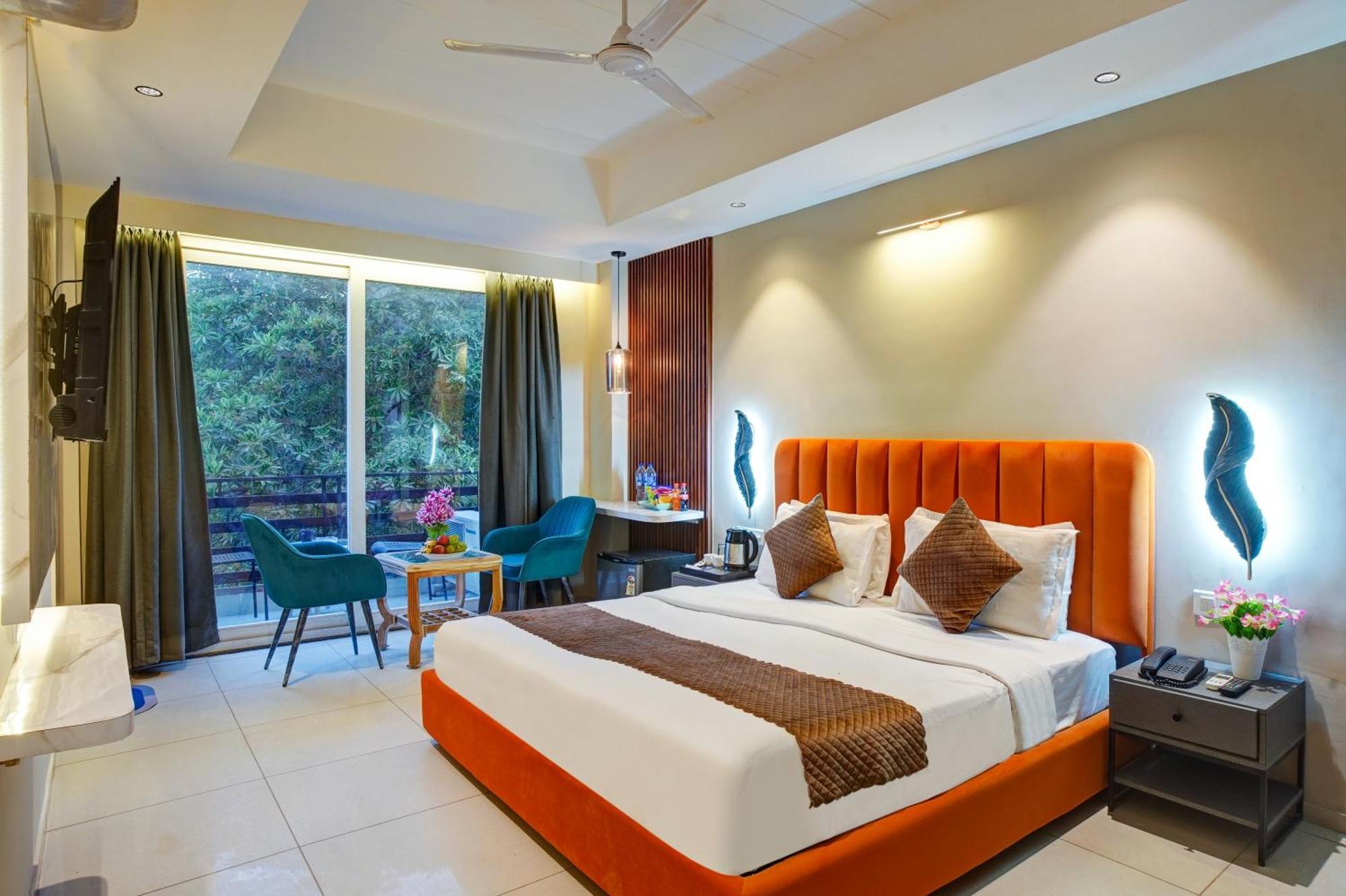Rjk Stay - Sohna Road & Spaze It Park Gurgaon Bagian luar foto