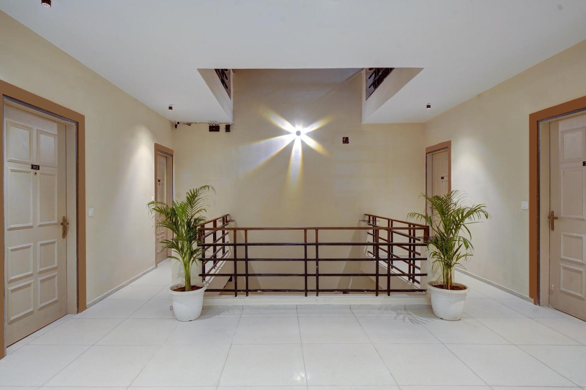 Rjk Stay - Sohna Road & Spaze It Park Gurgaon Bagian luar foto